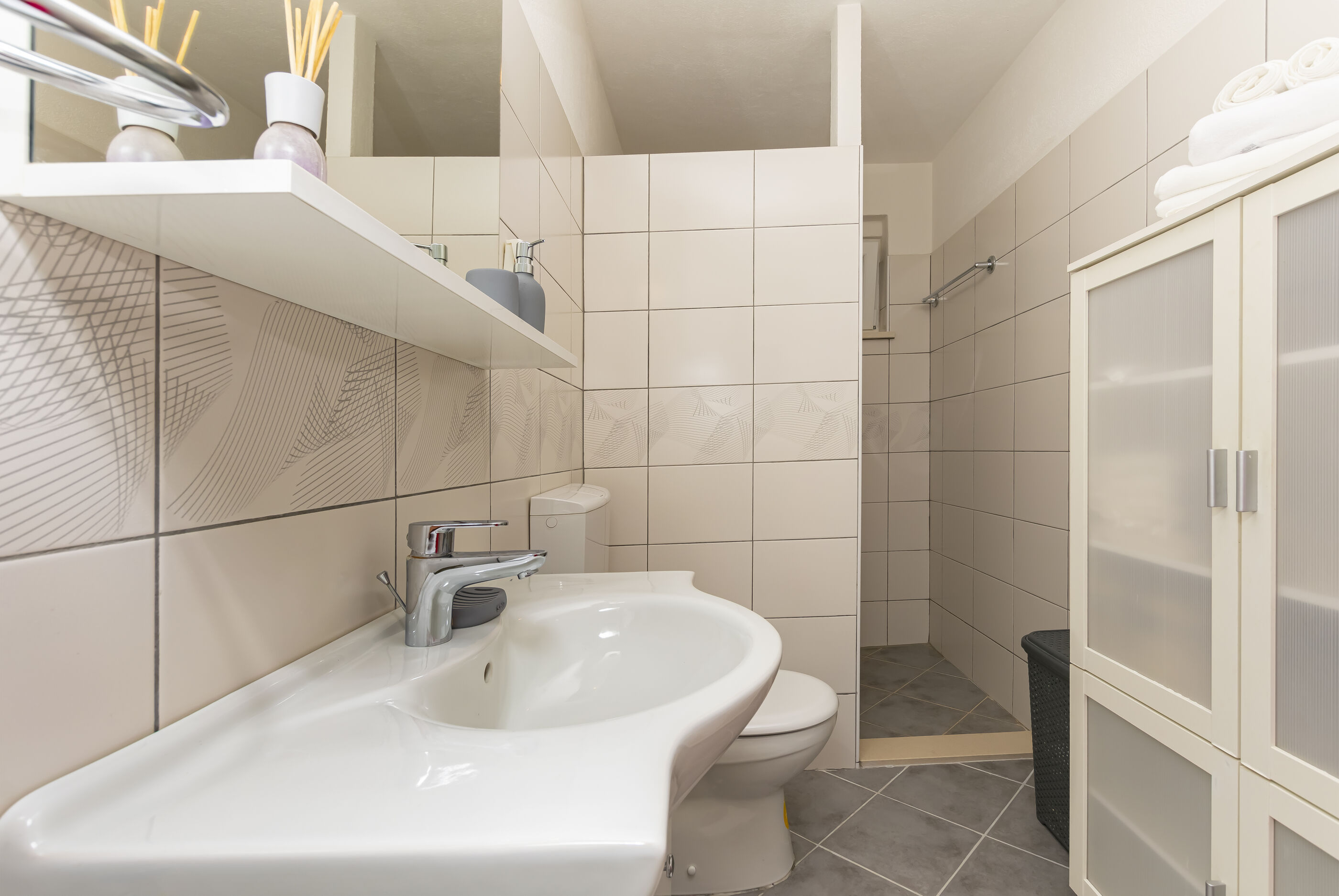 Apartment Green 102091-A1
