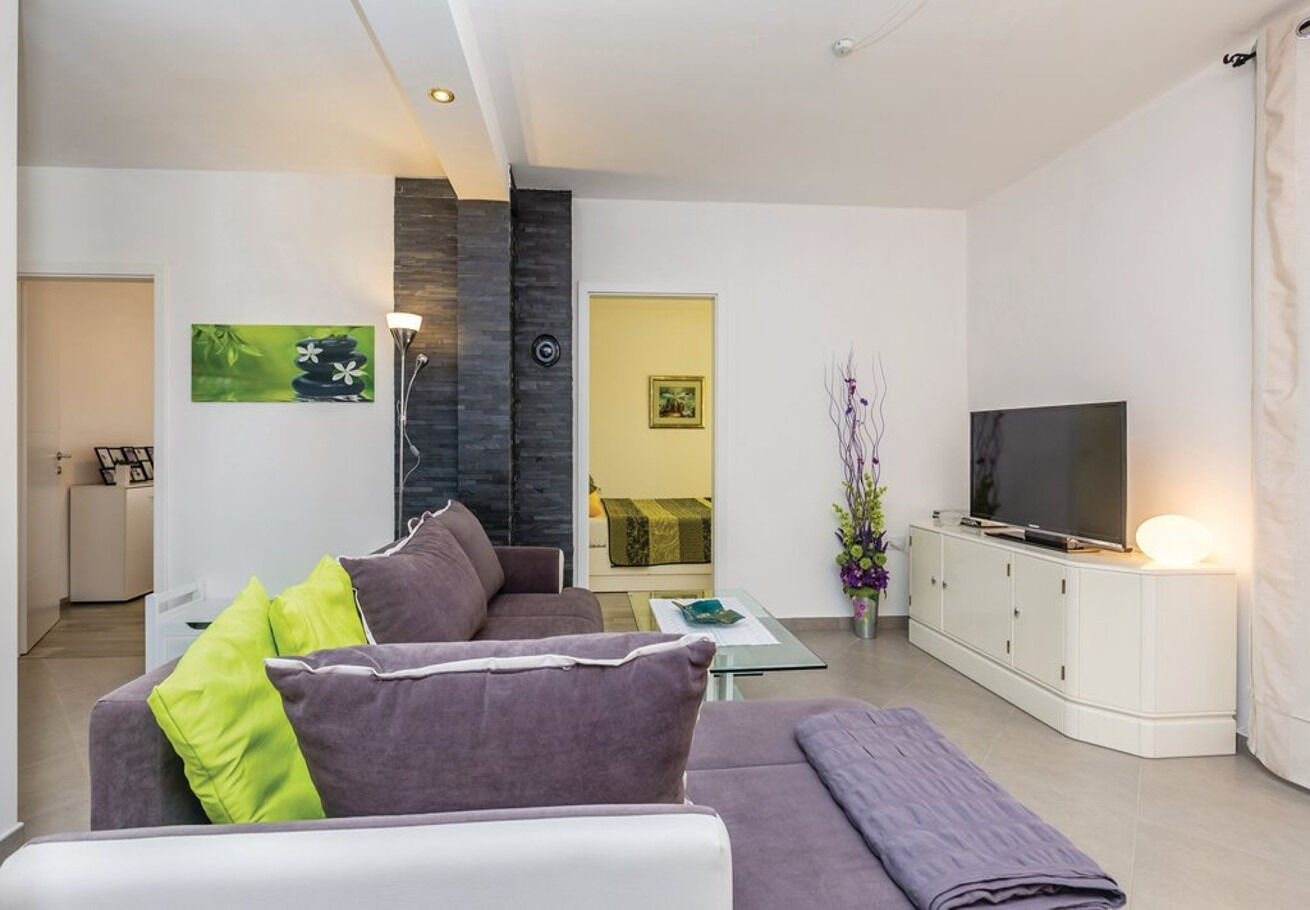Apartments Ivni 110861-A1