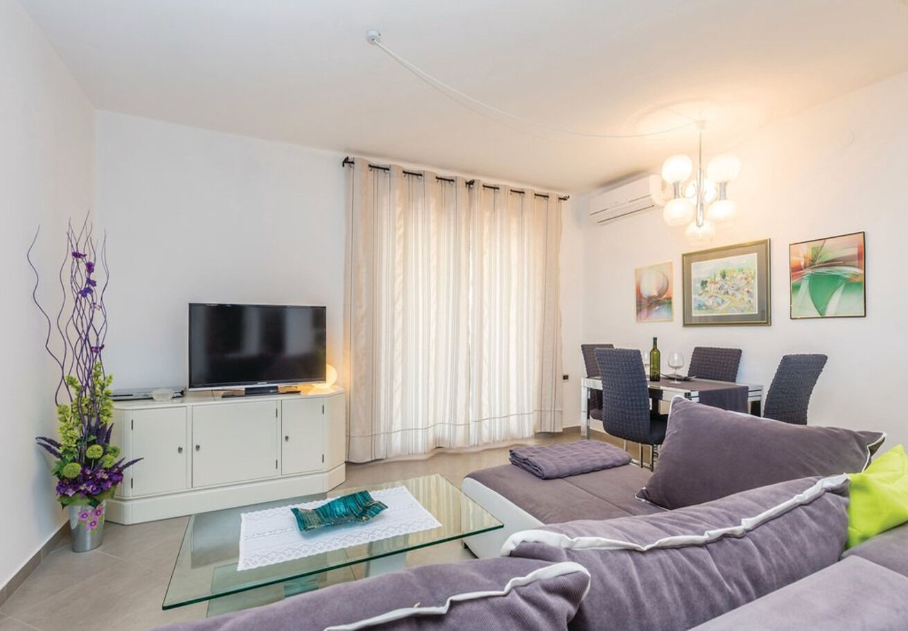 Apartments Ivni 110861-A1