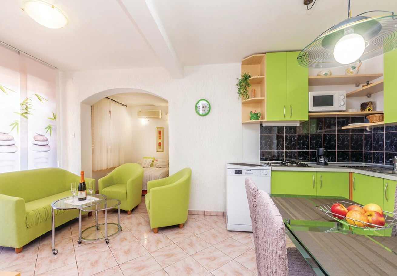 Apartments Ivni 110861-A2