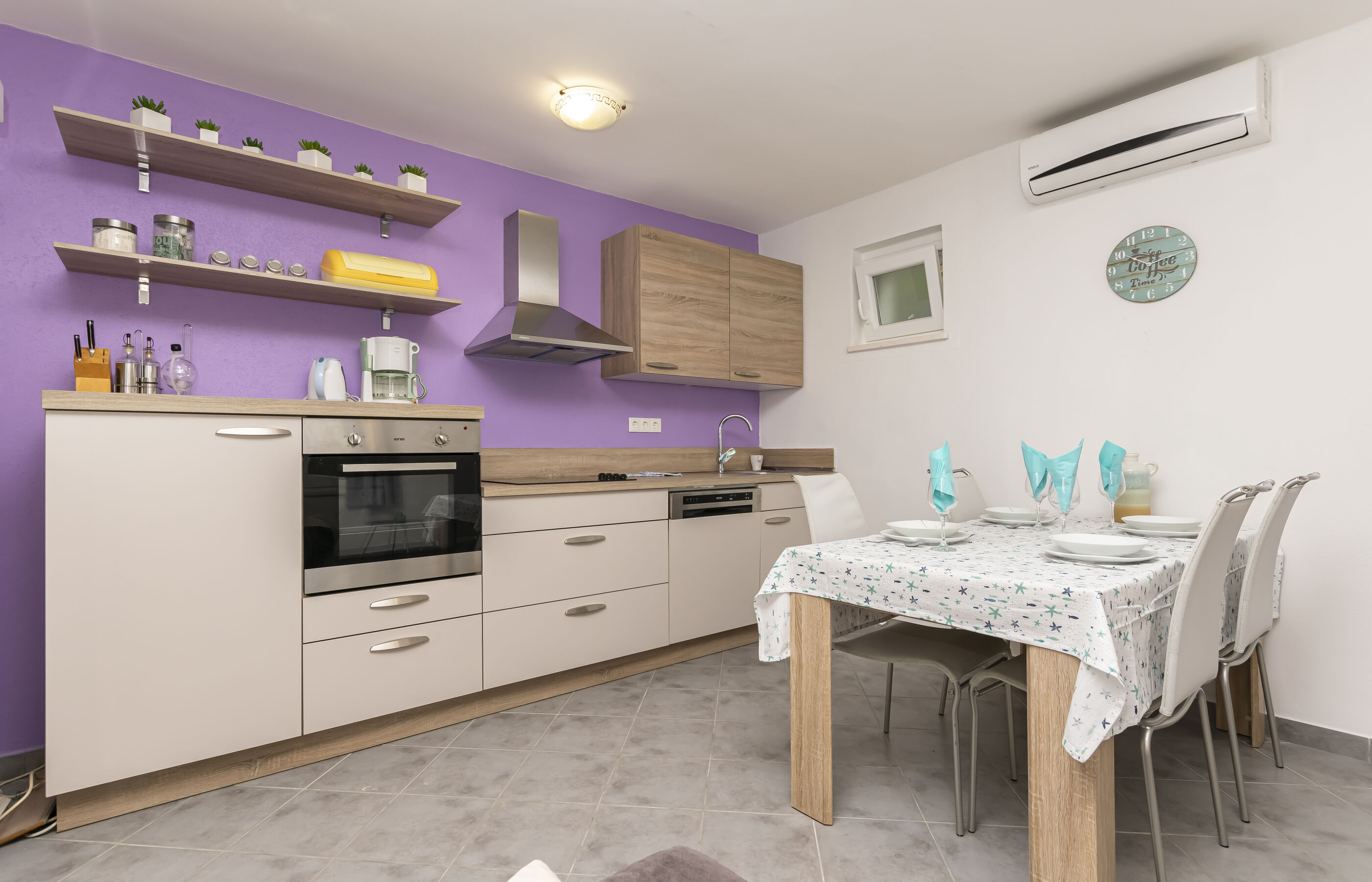 Apartment Green 102091-A1