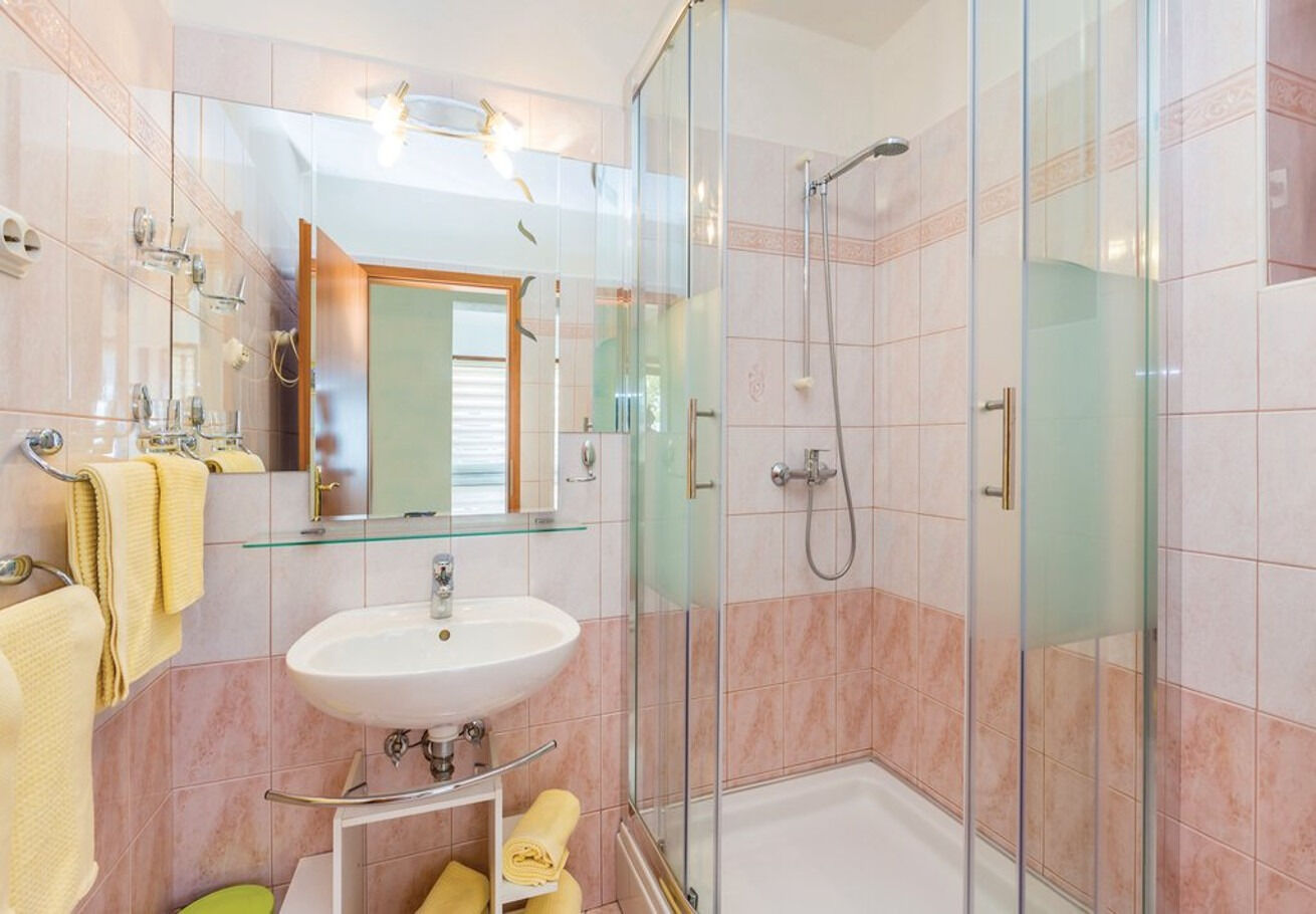 Apartments Ivni 110861-A2