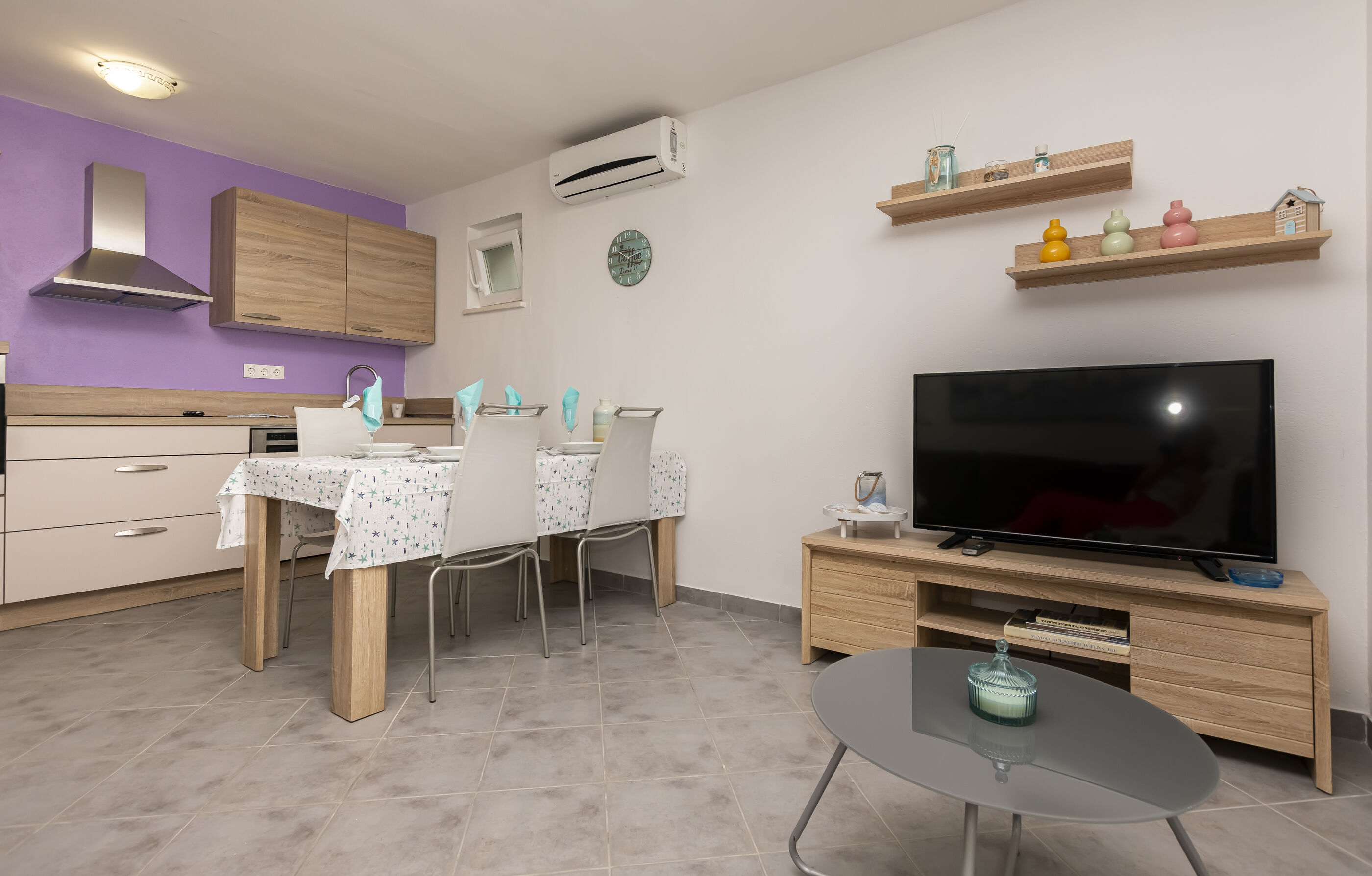 Apartment Green 102091-A1
