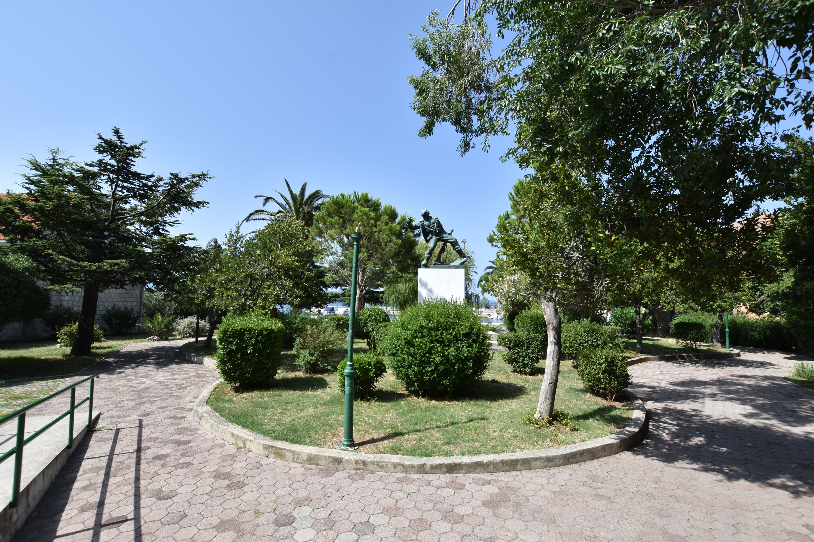Apartment Green 102091-A1