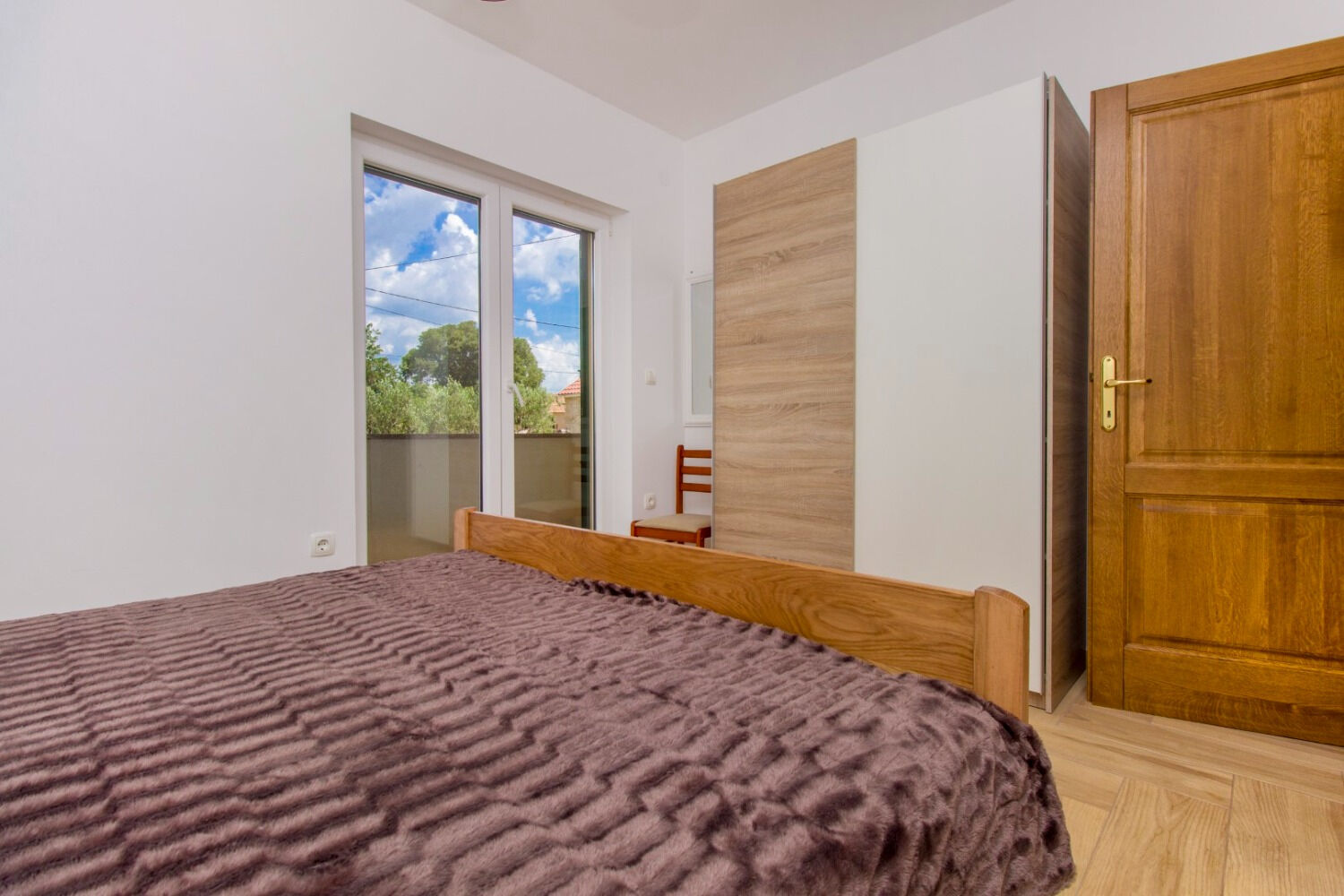 House Brist 11099-K1