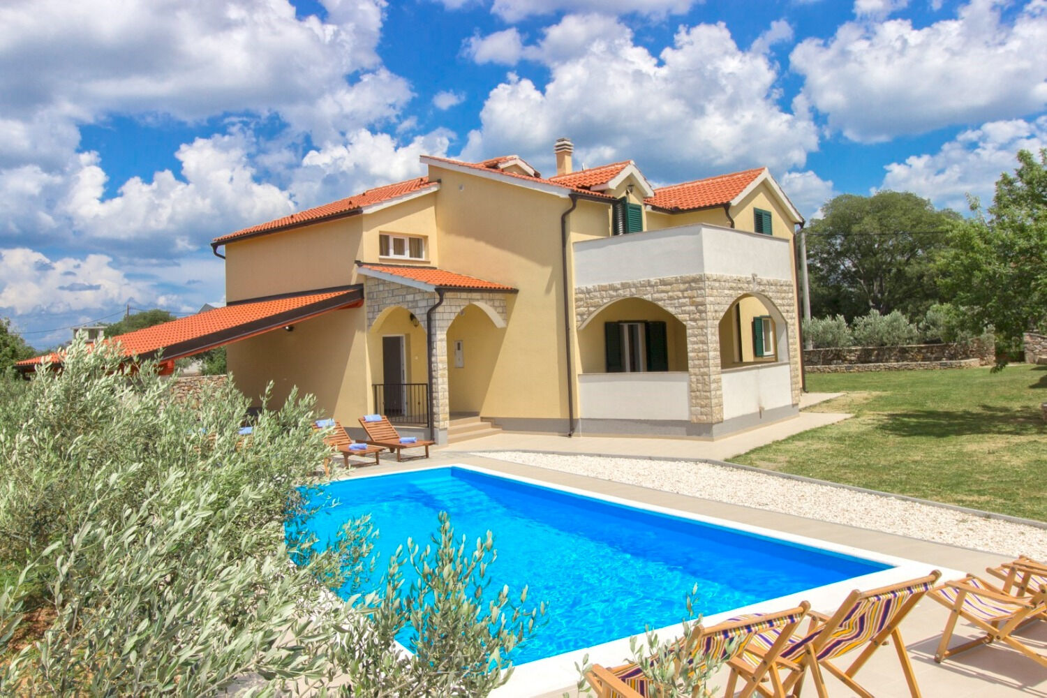 House Brist 11099-K1