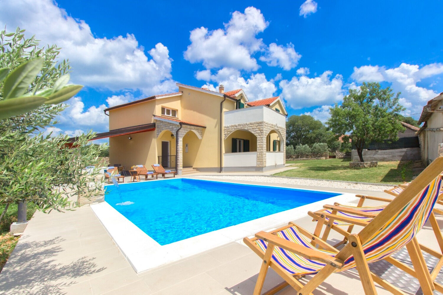 House Brist 11099-K1