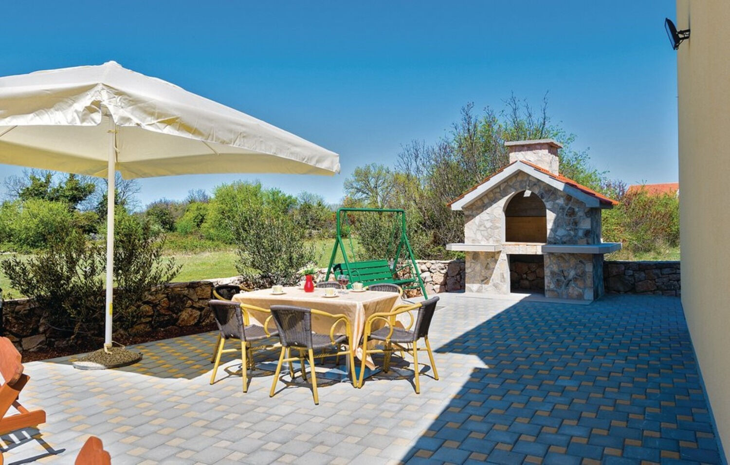 House Brist 11099-K1