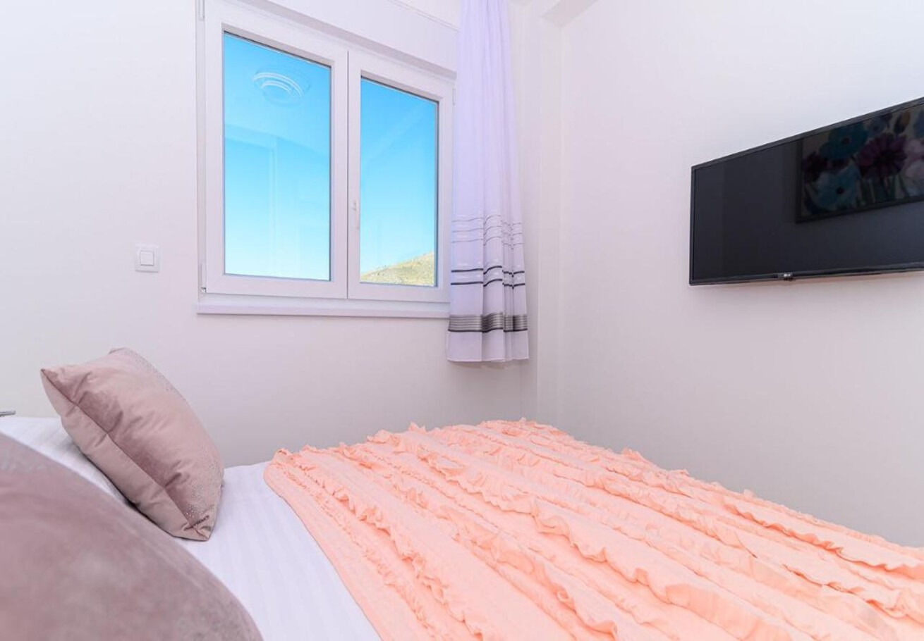 Apartment Iva 110931-A1