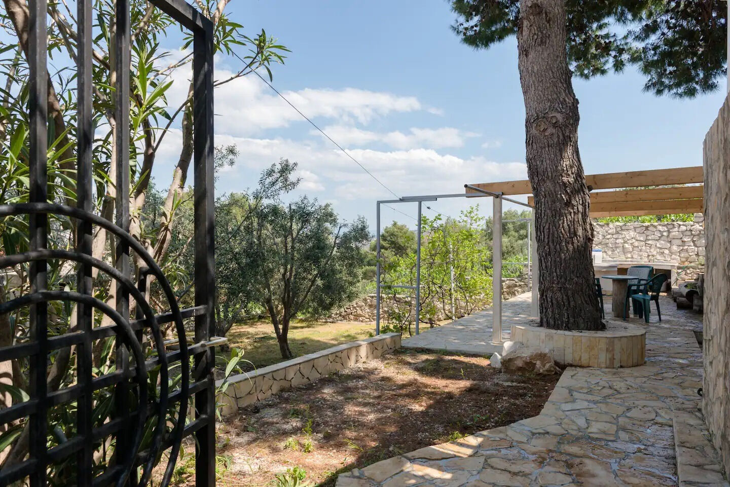 Apartments Anto 110941-A3