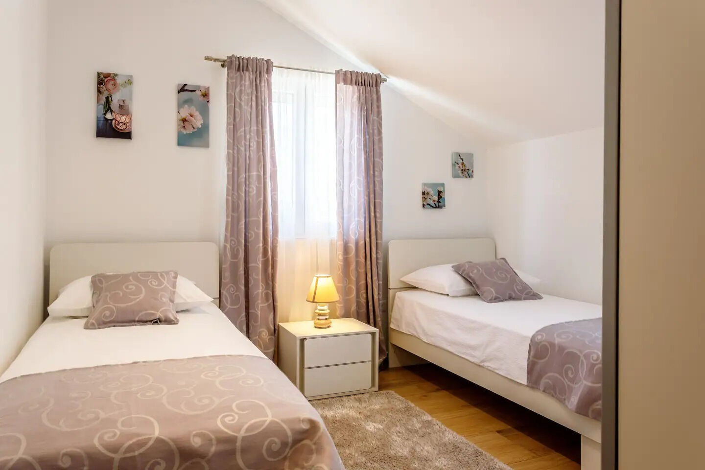 House Jurica 110961-K1