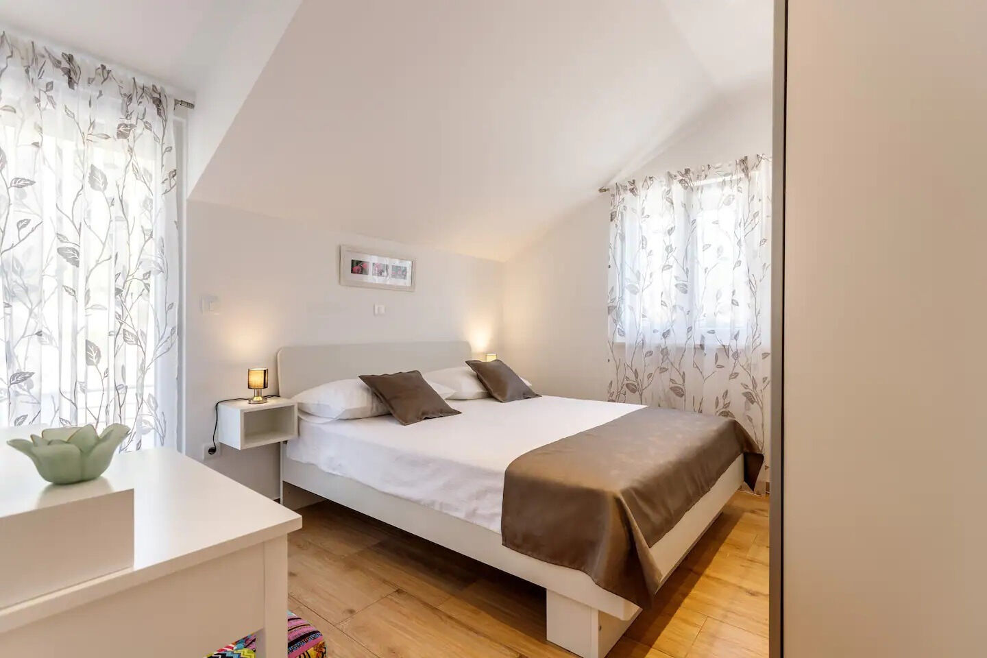 House Jurica 110961-K1