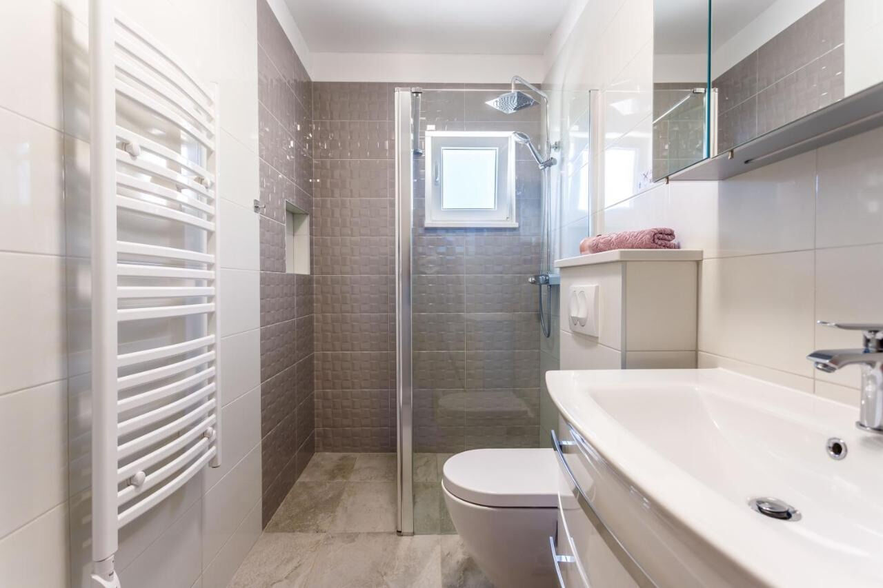 House Jurica 110961-K1
