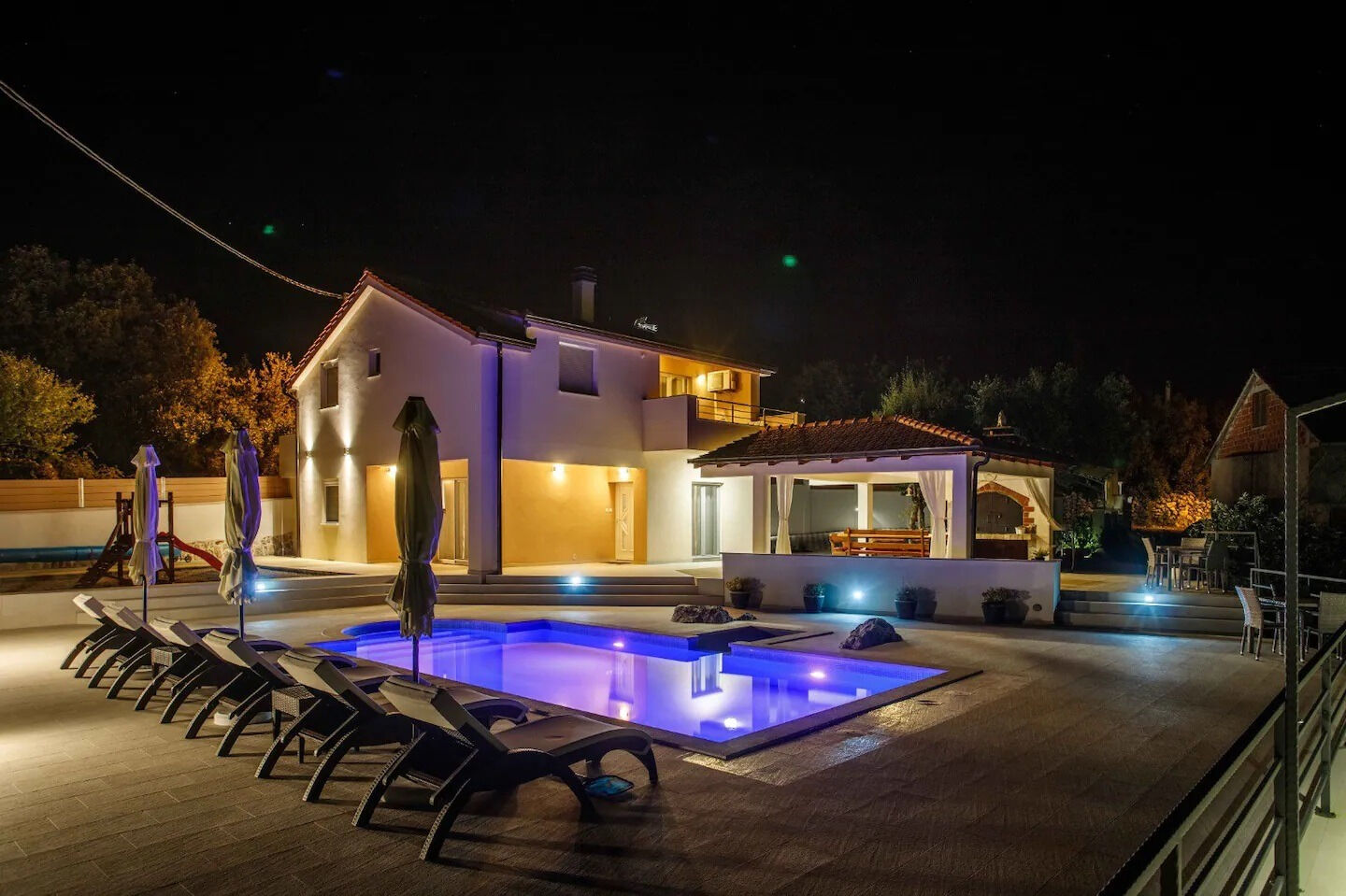 House Jurica 110961-K1