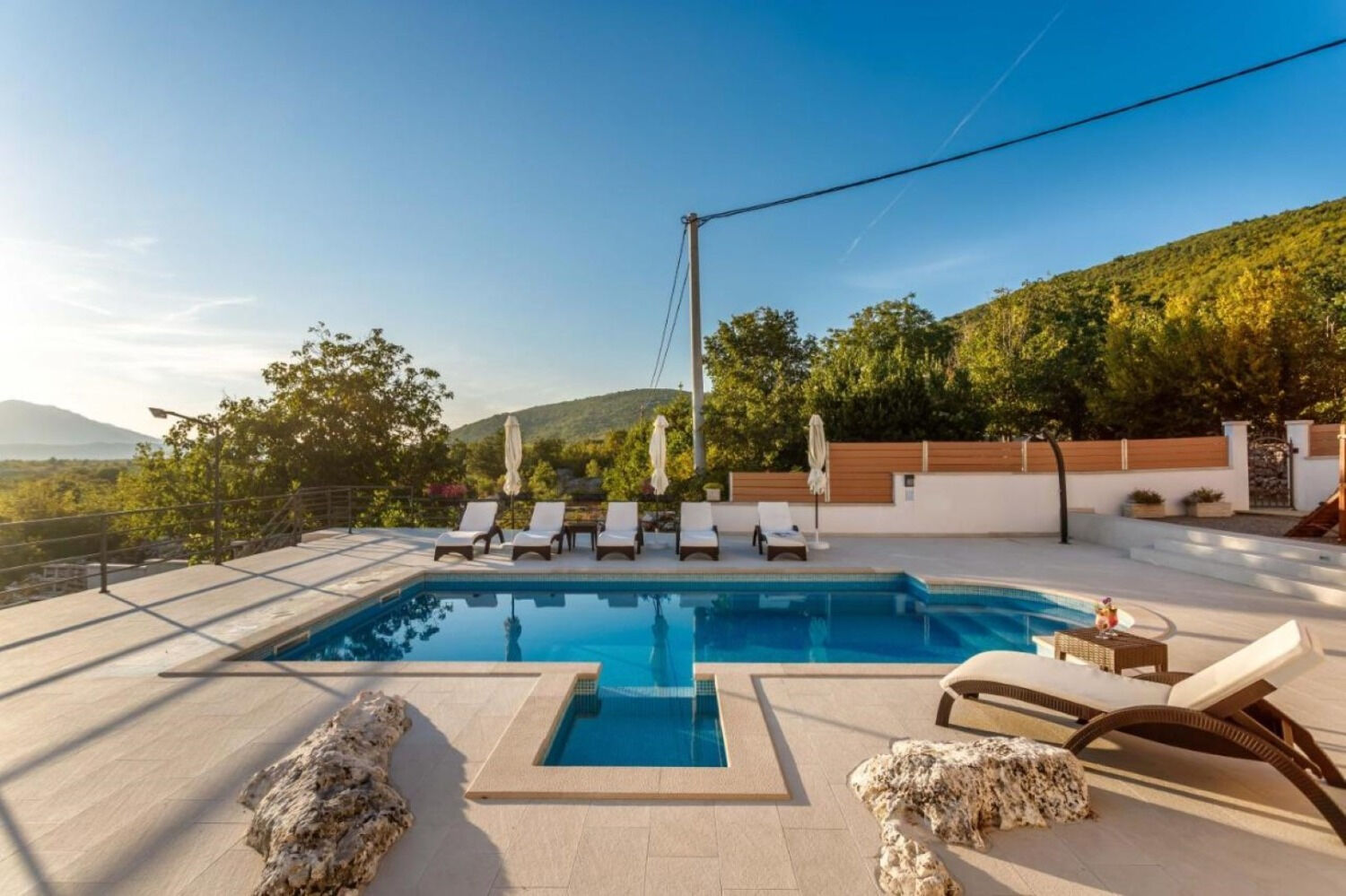 House Jurica 110961-K1
