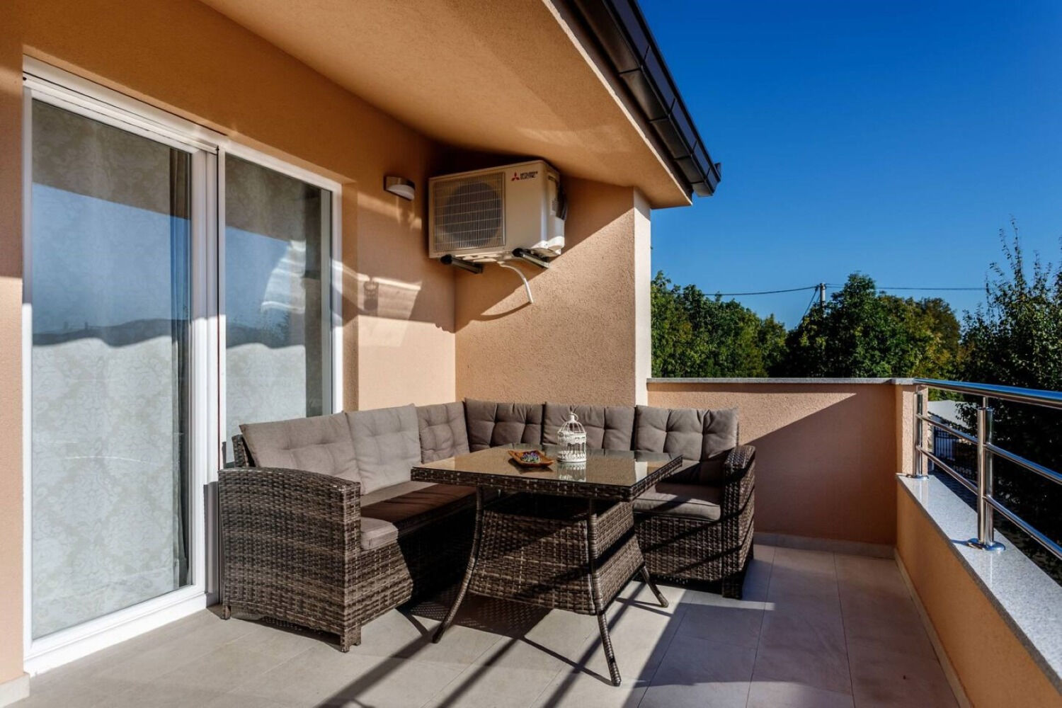 House Jurica 110961-K1