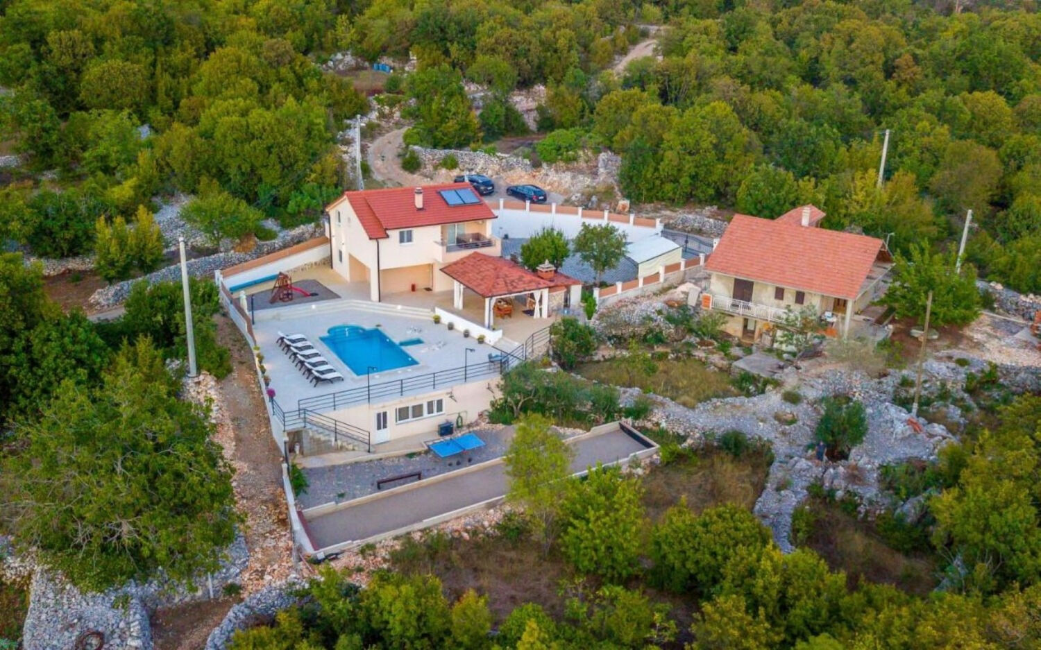 House Jurica 110961-K1