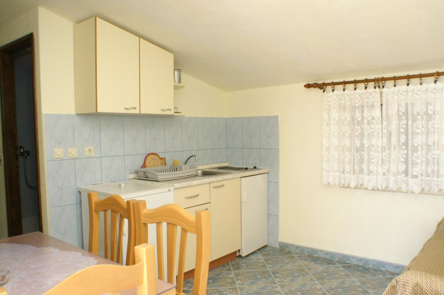 Apartments Barry 111001-A2