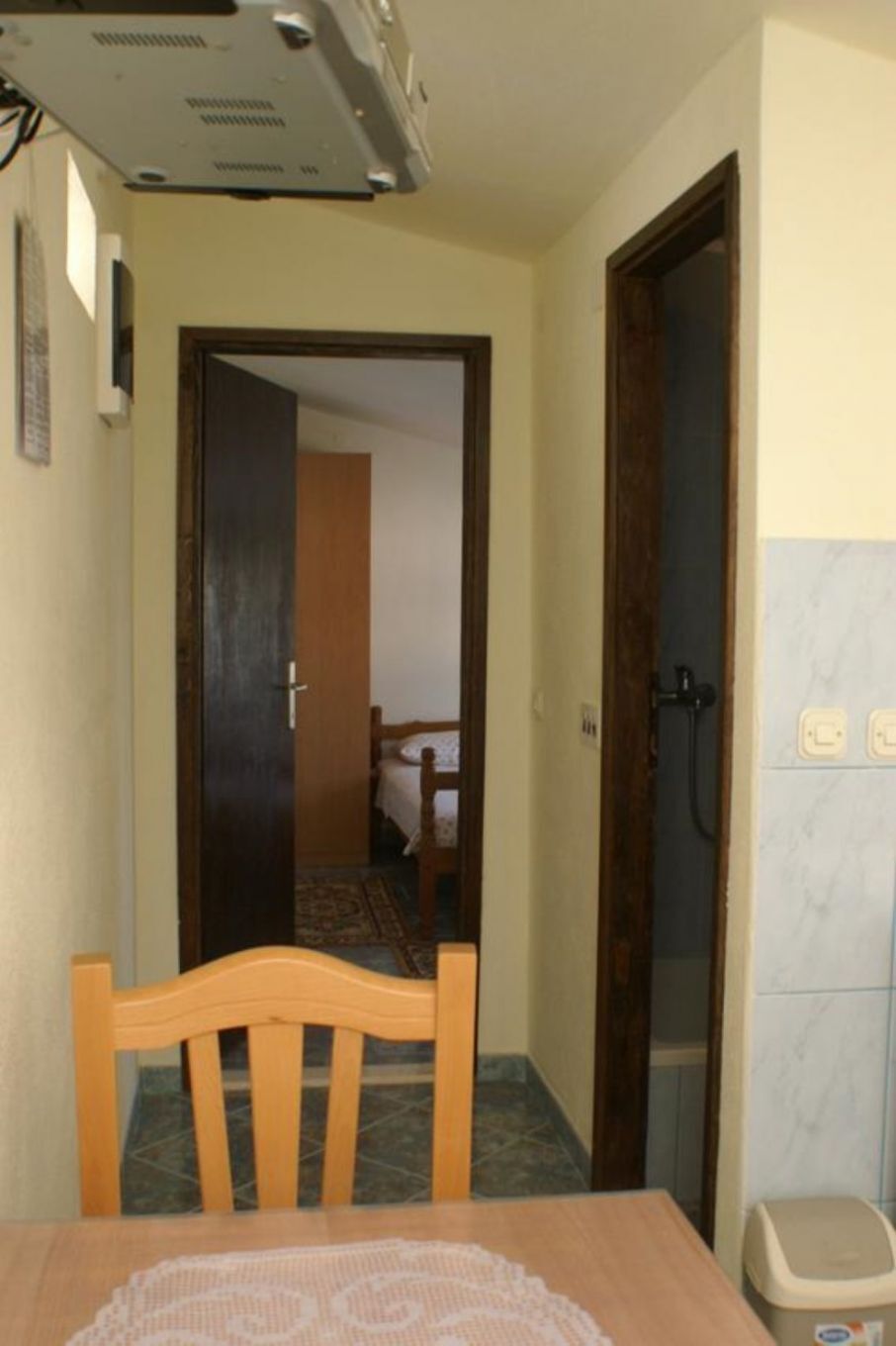 Apartments Barry 111001-A2