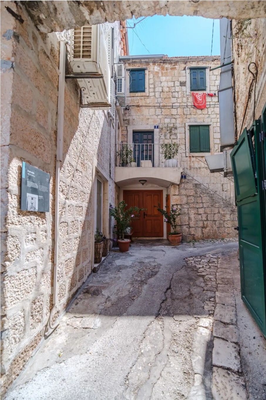 Apartment Vin 111021-A1