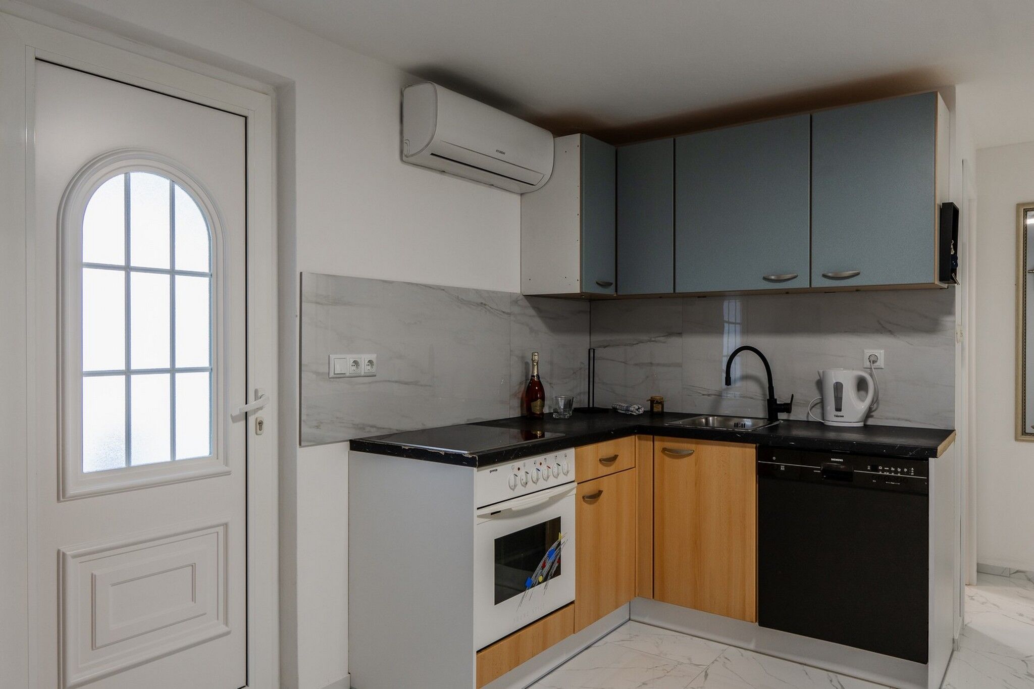 Apartments Kristija 11112-A1