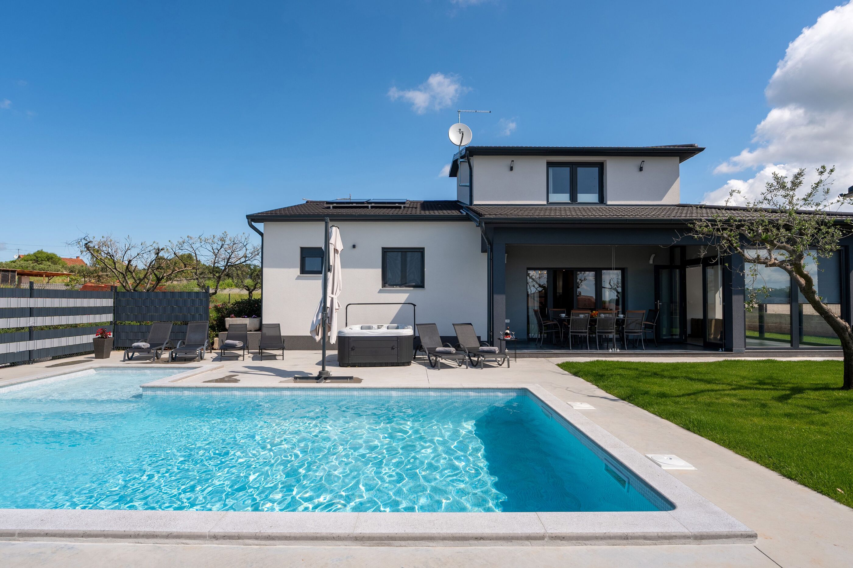 Villa Jasminka s bazenom i  whirlpool-om 63715-K1