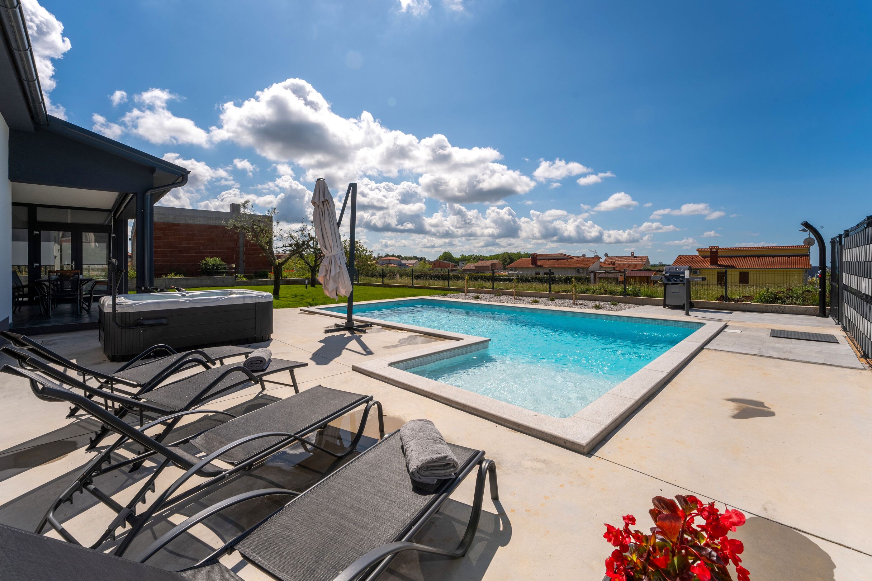 Villa Jasminka s bazenom i  whirlpool-om 63715-K1