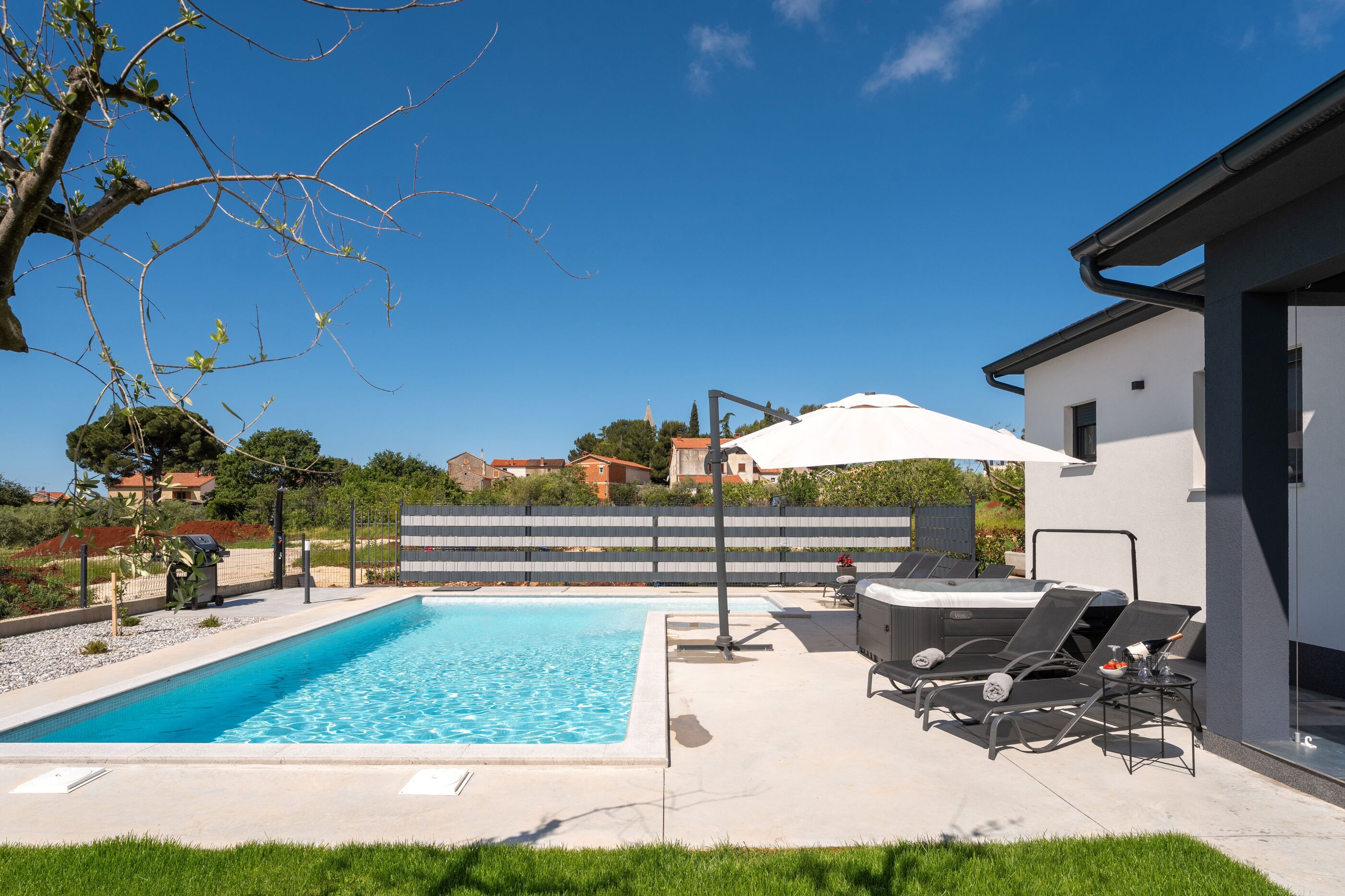 Villa Jasminka s bazenom i  whirlpool-om 63715-K1