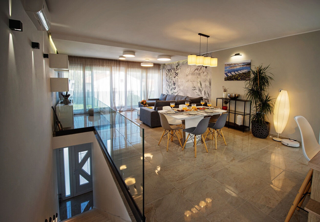 House Nepi 111161-K1