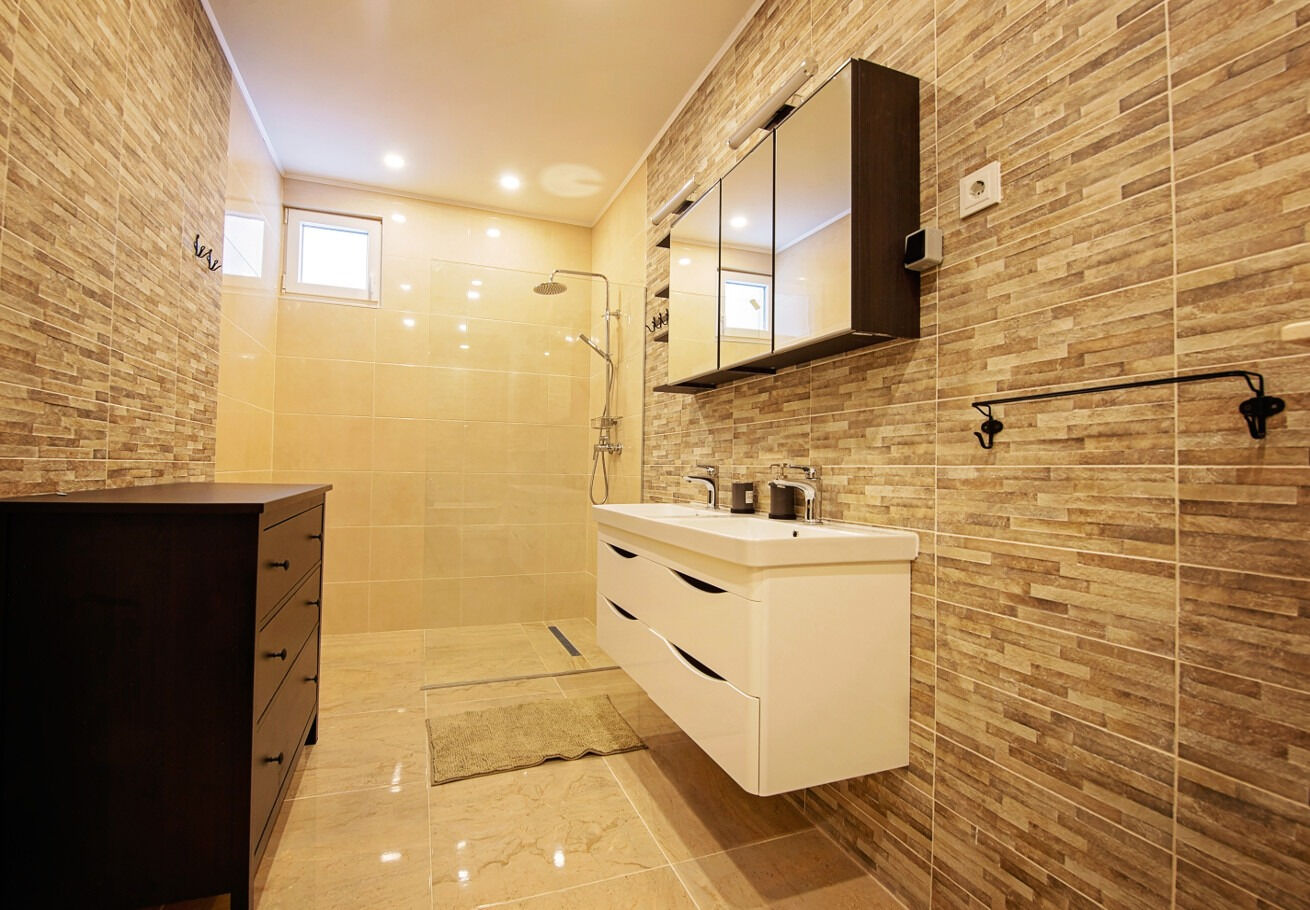 House Nepi 111161-K1