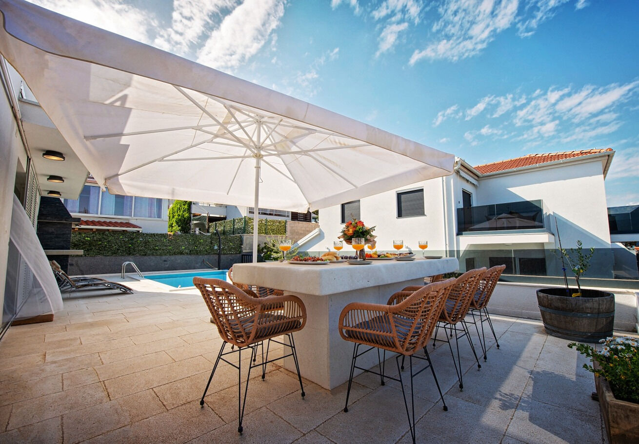 House Nepi 111161-K1