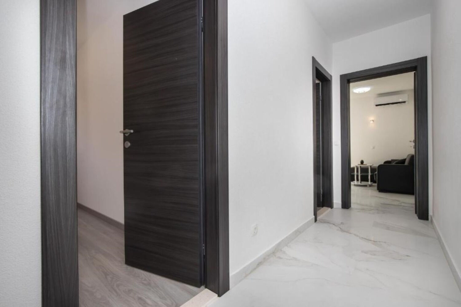 Apartments Ivan 111171-A2