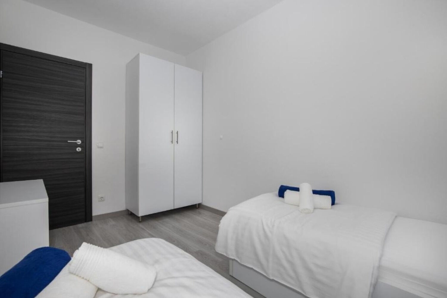 Apartments Ivan 111171-A2