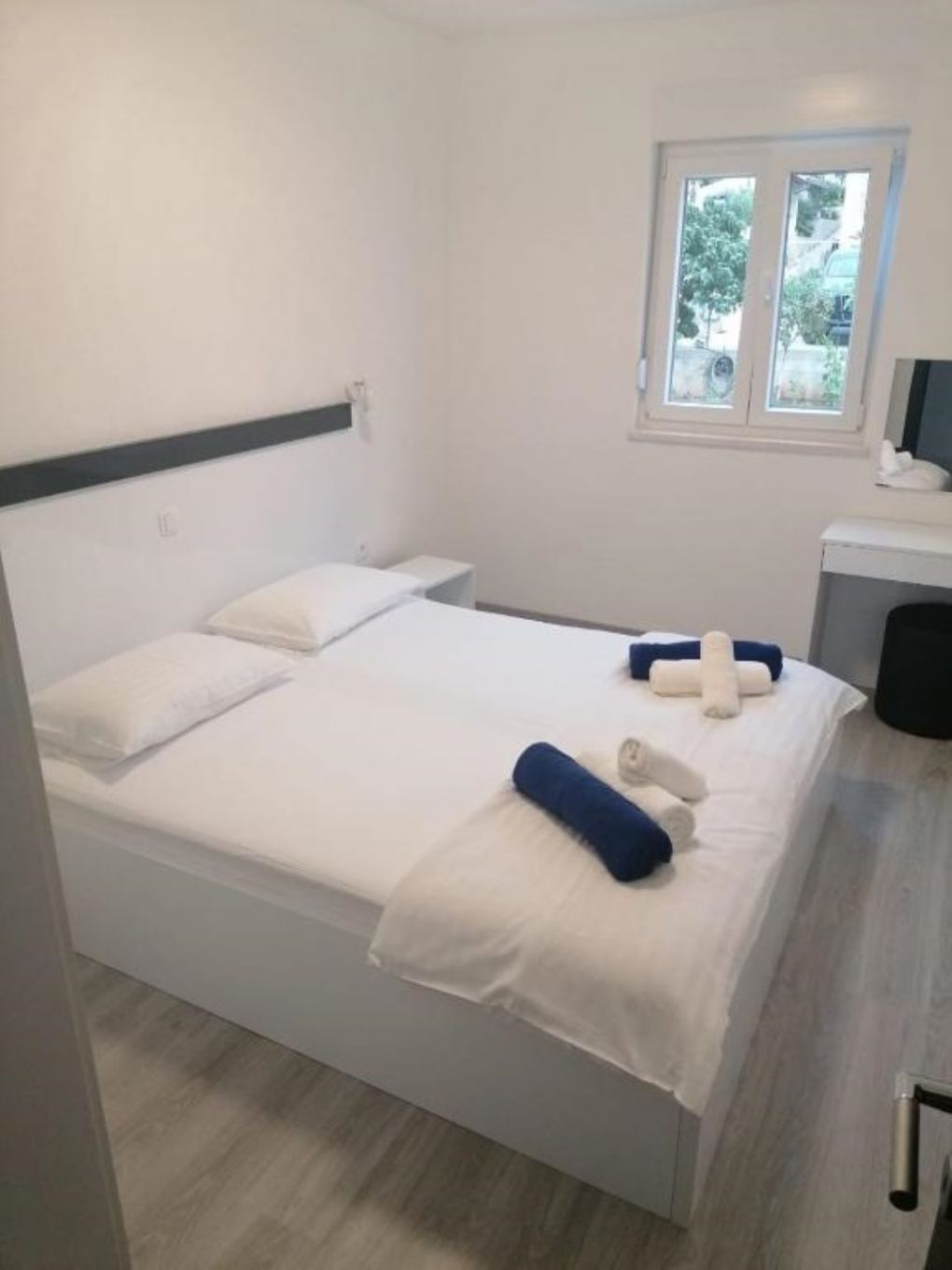 Apartments Ivan 111171-A2