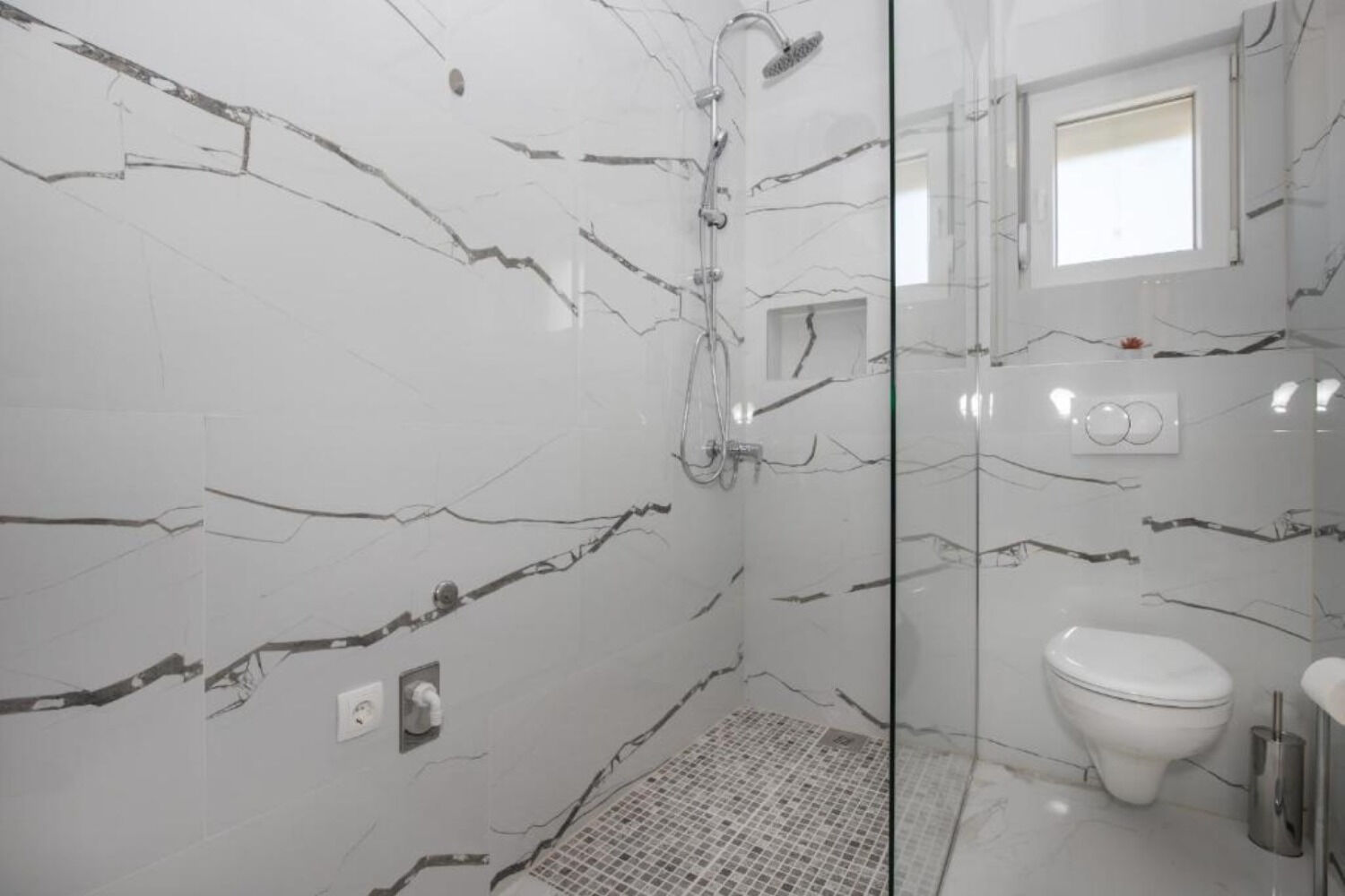 Apartments Ivan 111171-A2