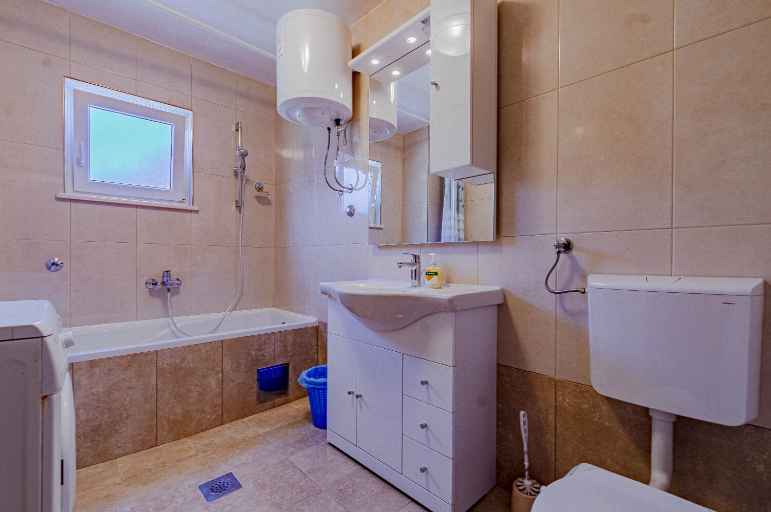 Apartment Mir 105971-A4