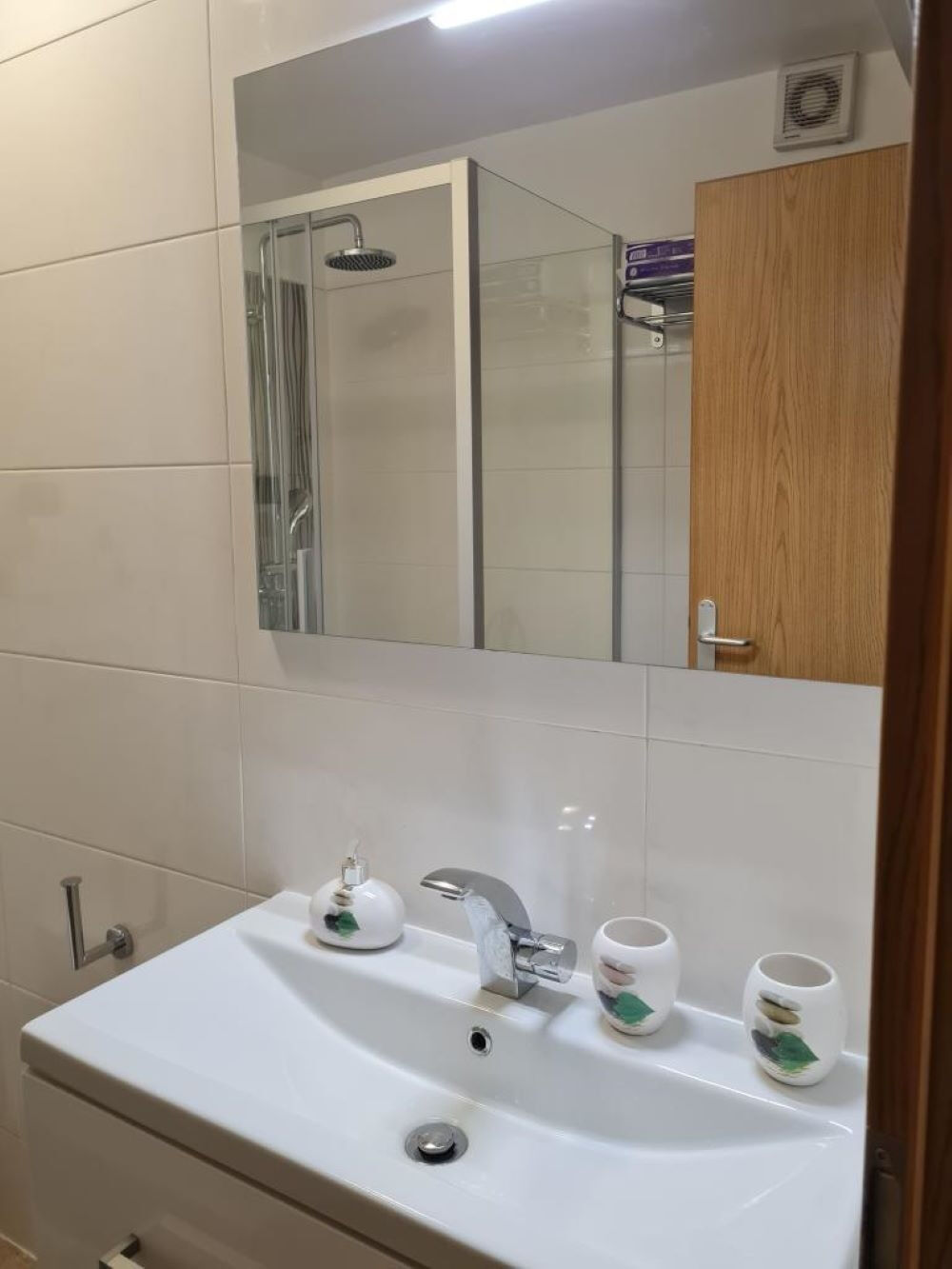 Apartment Lovely 11128-A1