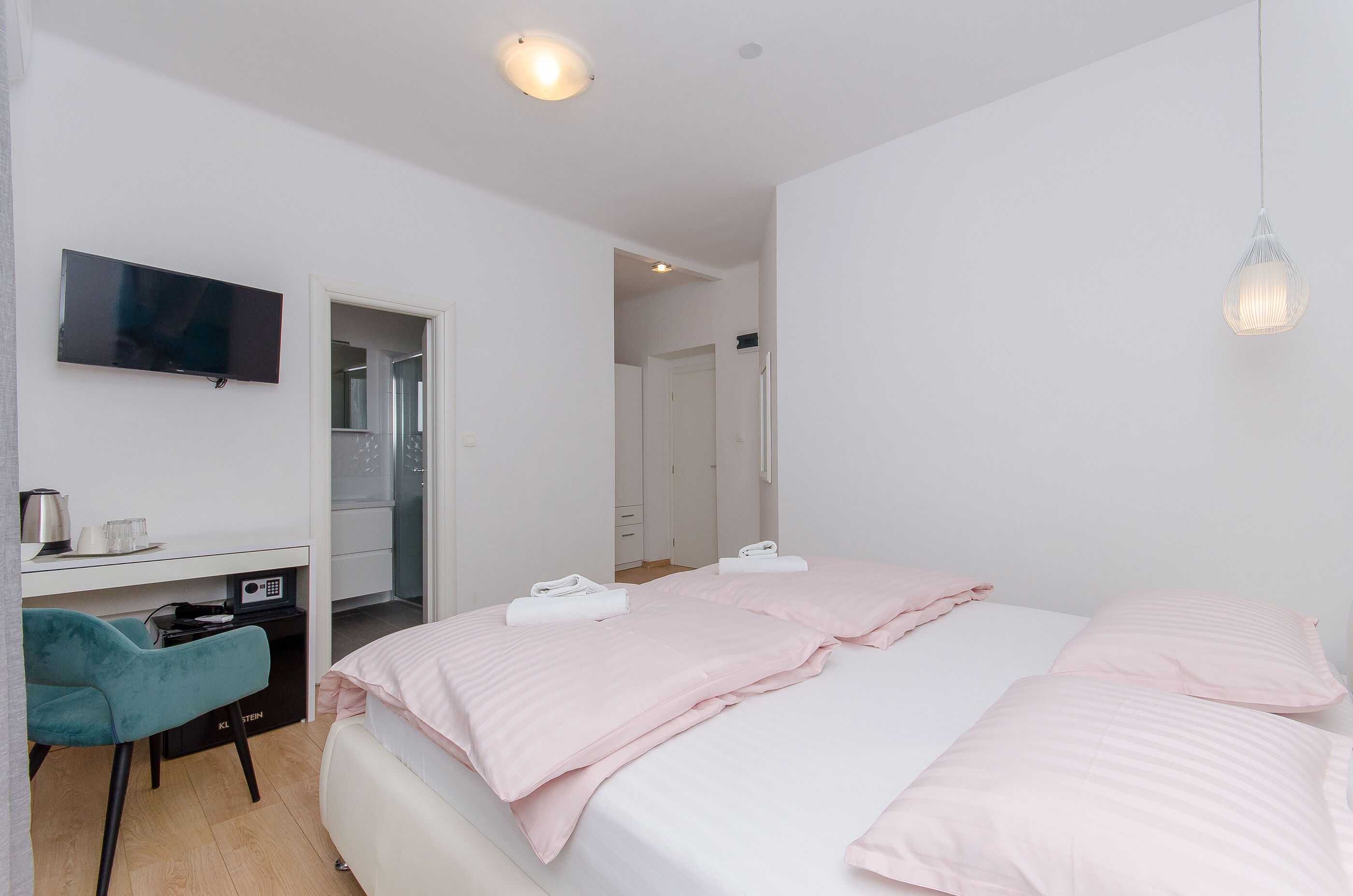 Apartment and Room Columbo 100261-S1