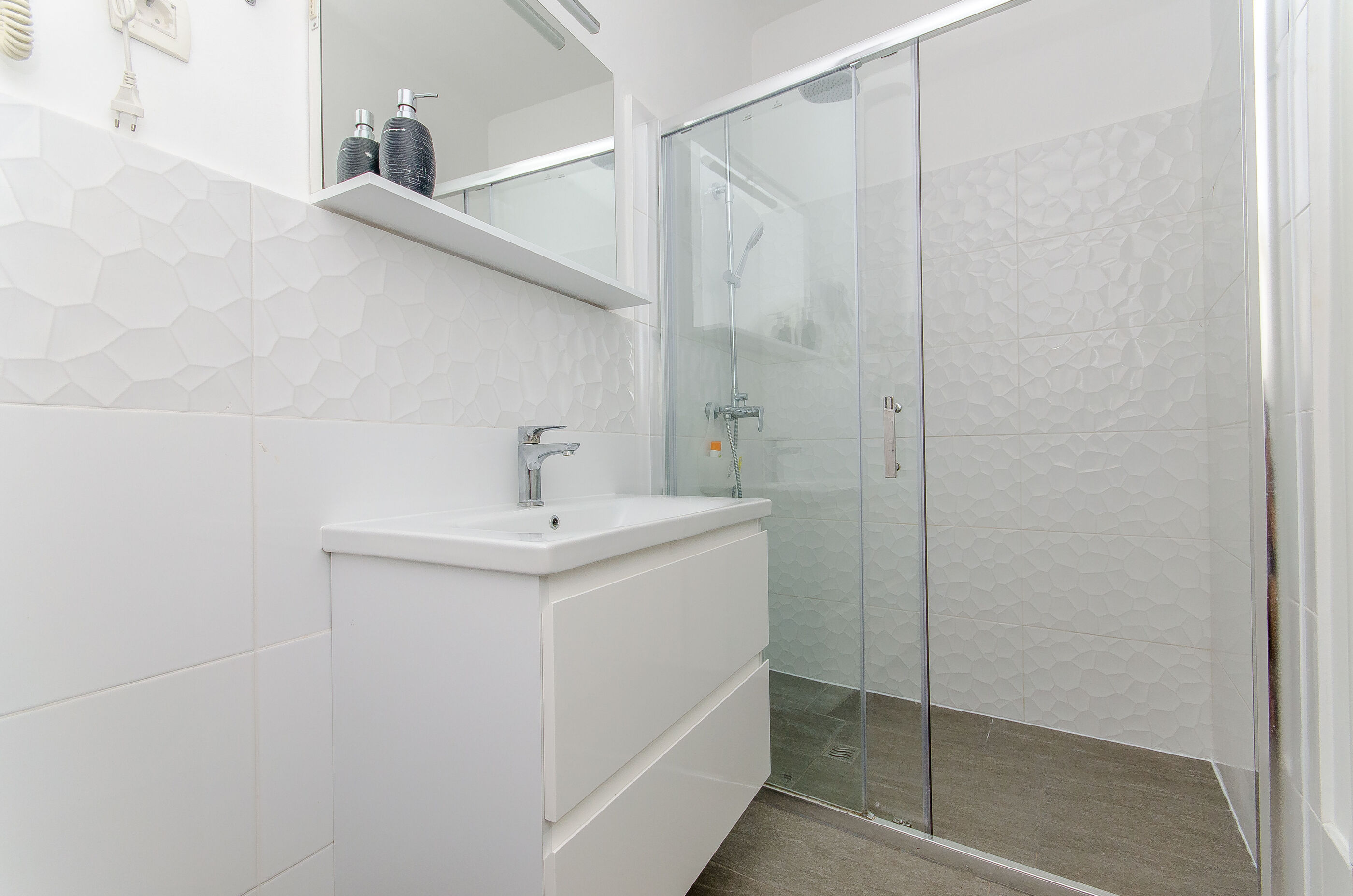 Apartment and Room Columbo 100261-S1