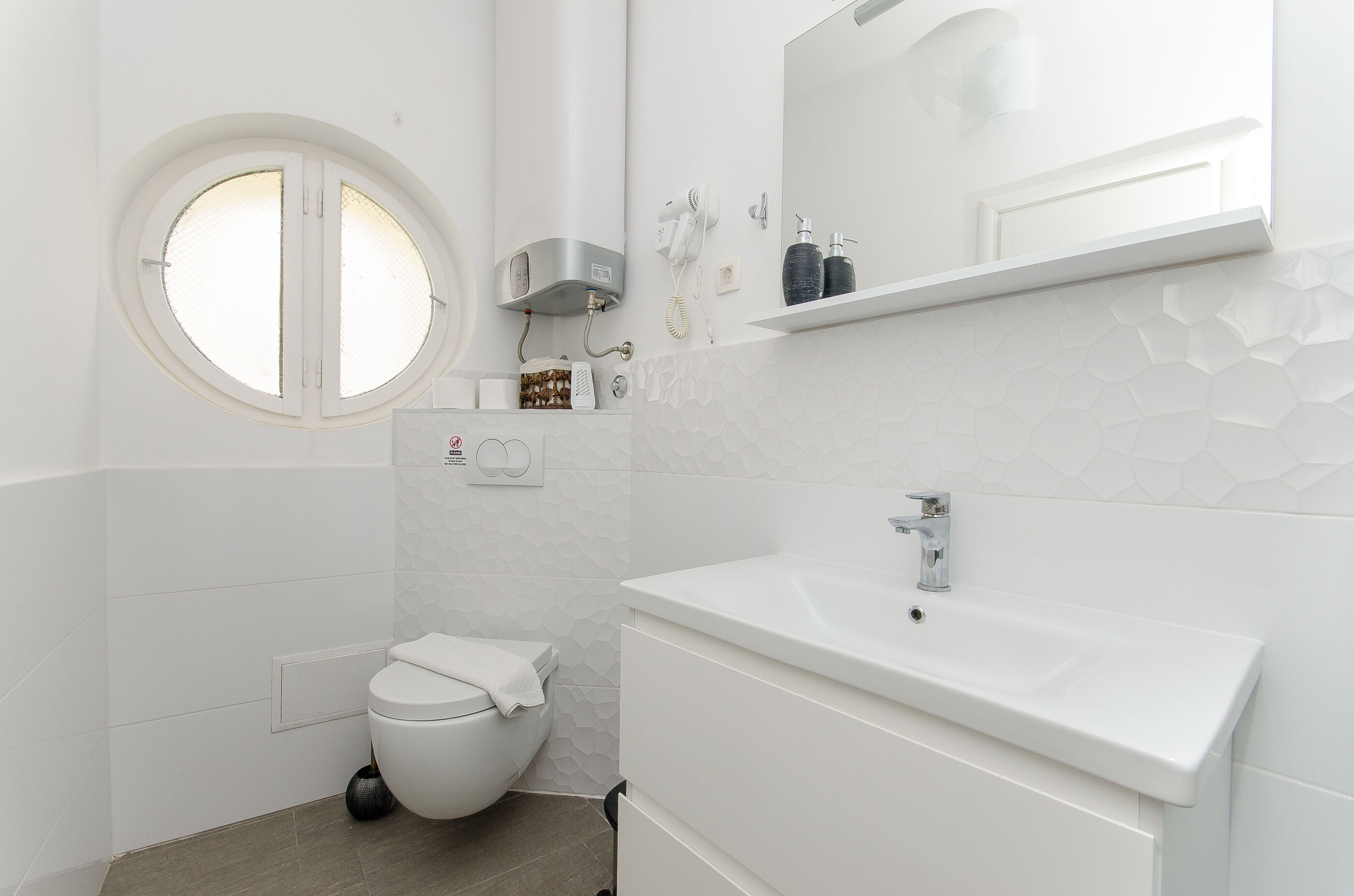 Apartment and Room Columbo 100261-S1