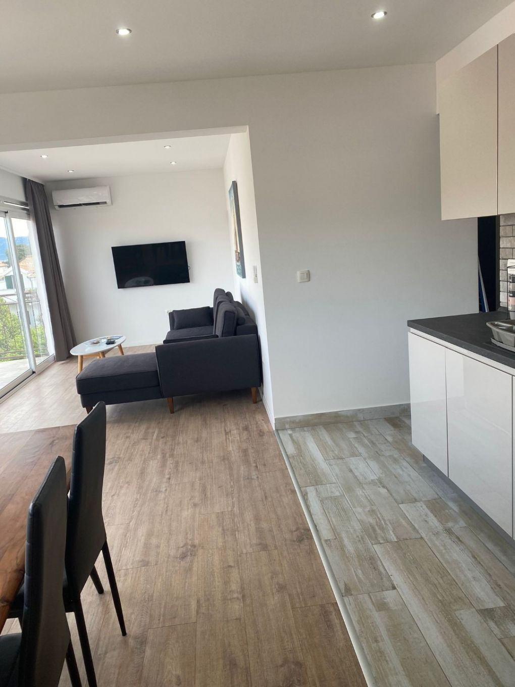 Apartment Tomi 111261-A1