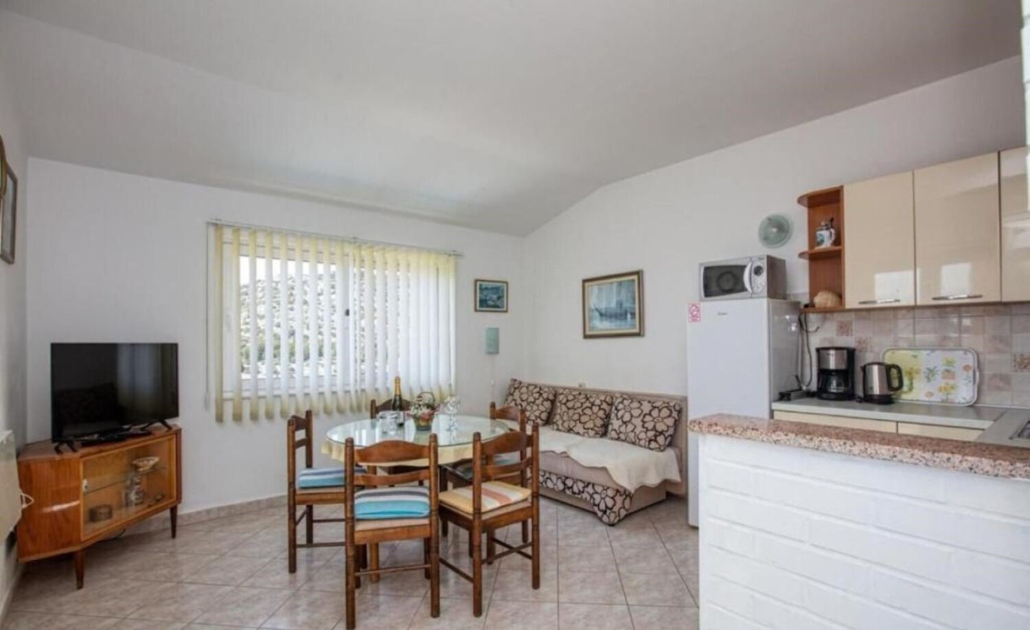 House Mirka 11135-K1