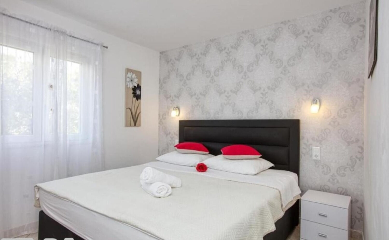 House Mirka 11135-K1