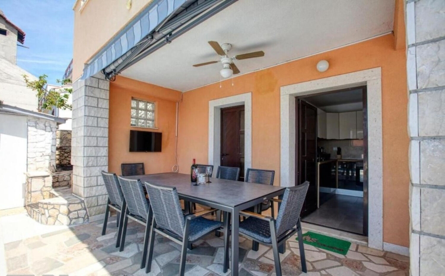 House Mirka 11135-K1