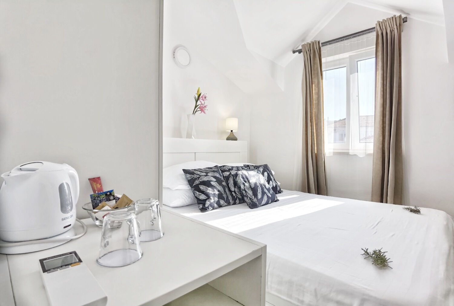 Room Boutique Rooms 111391-S8