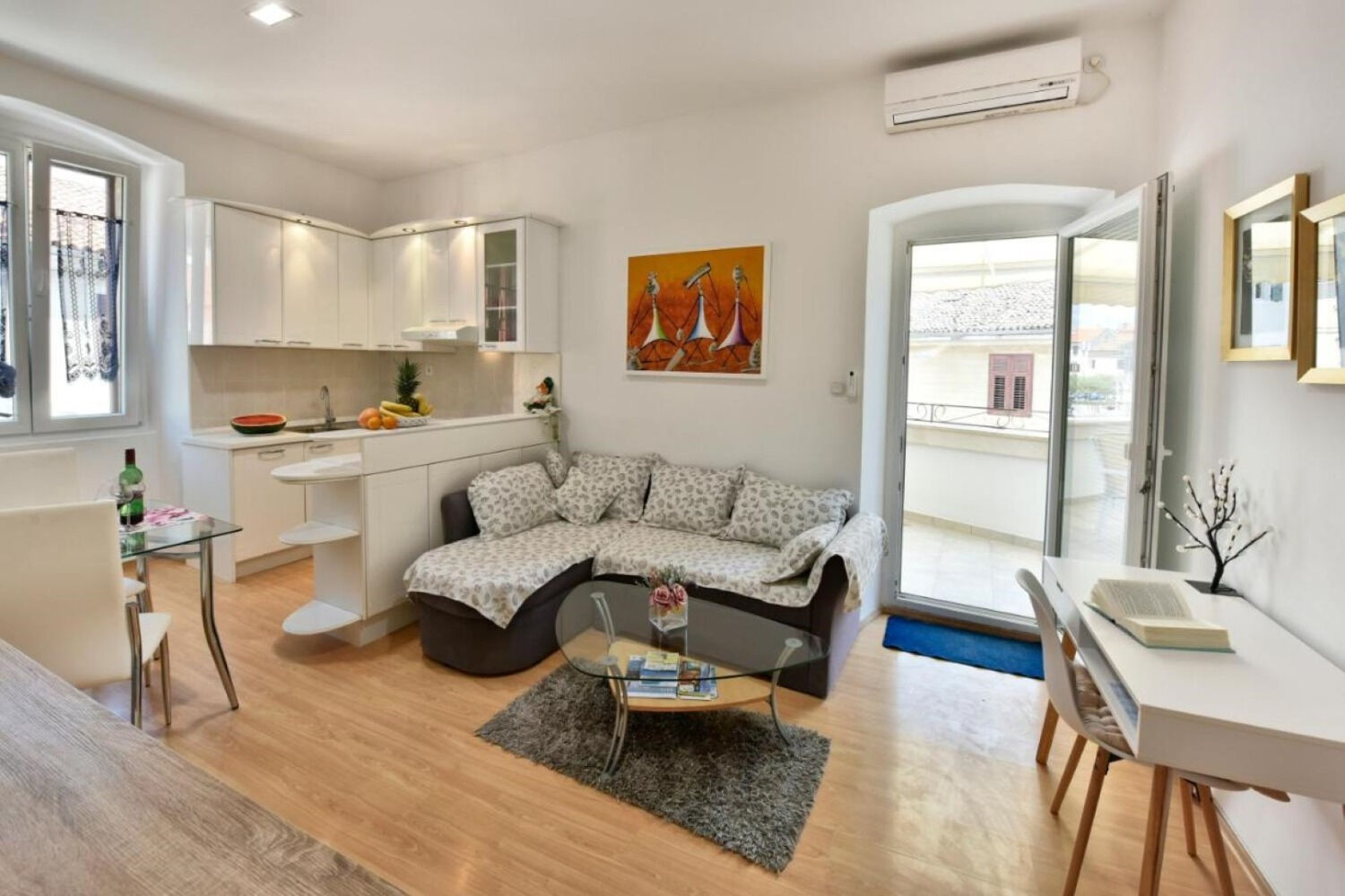 Apartment Ariana 111421-A1