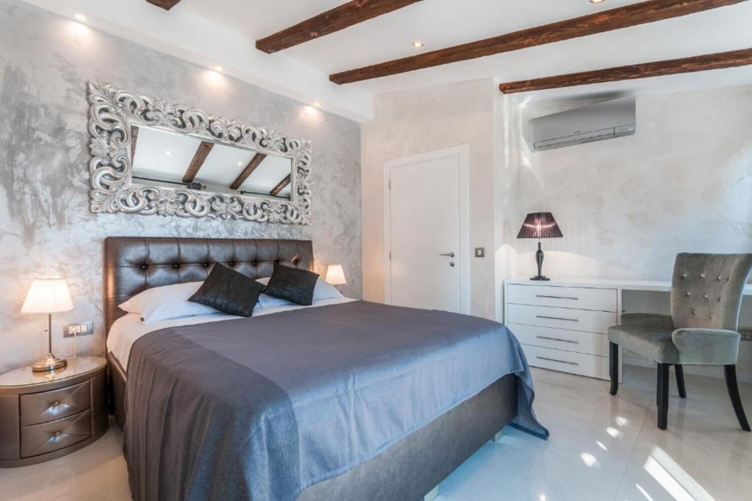 House Regent 111541-K1