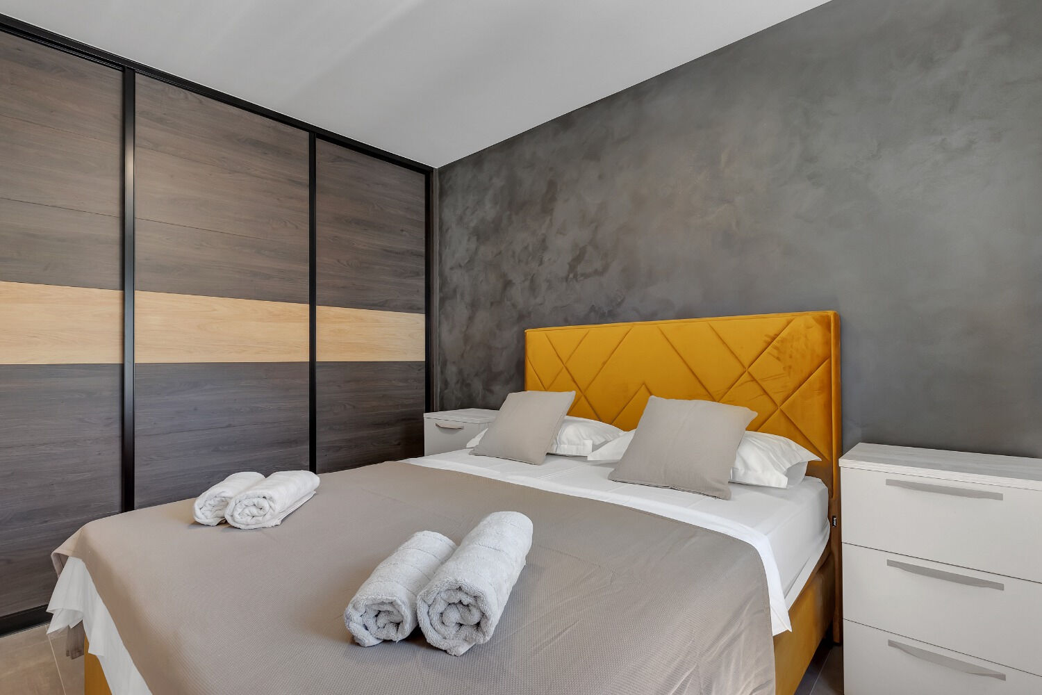 Apartment Ivana 11165-A1