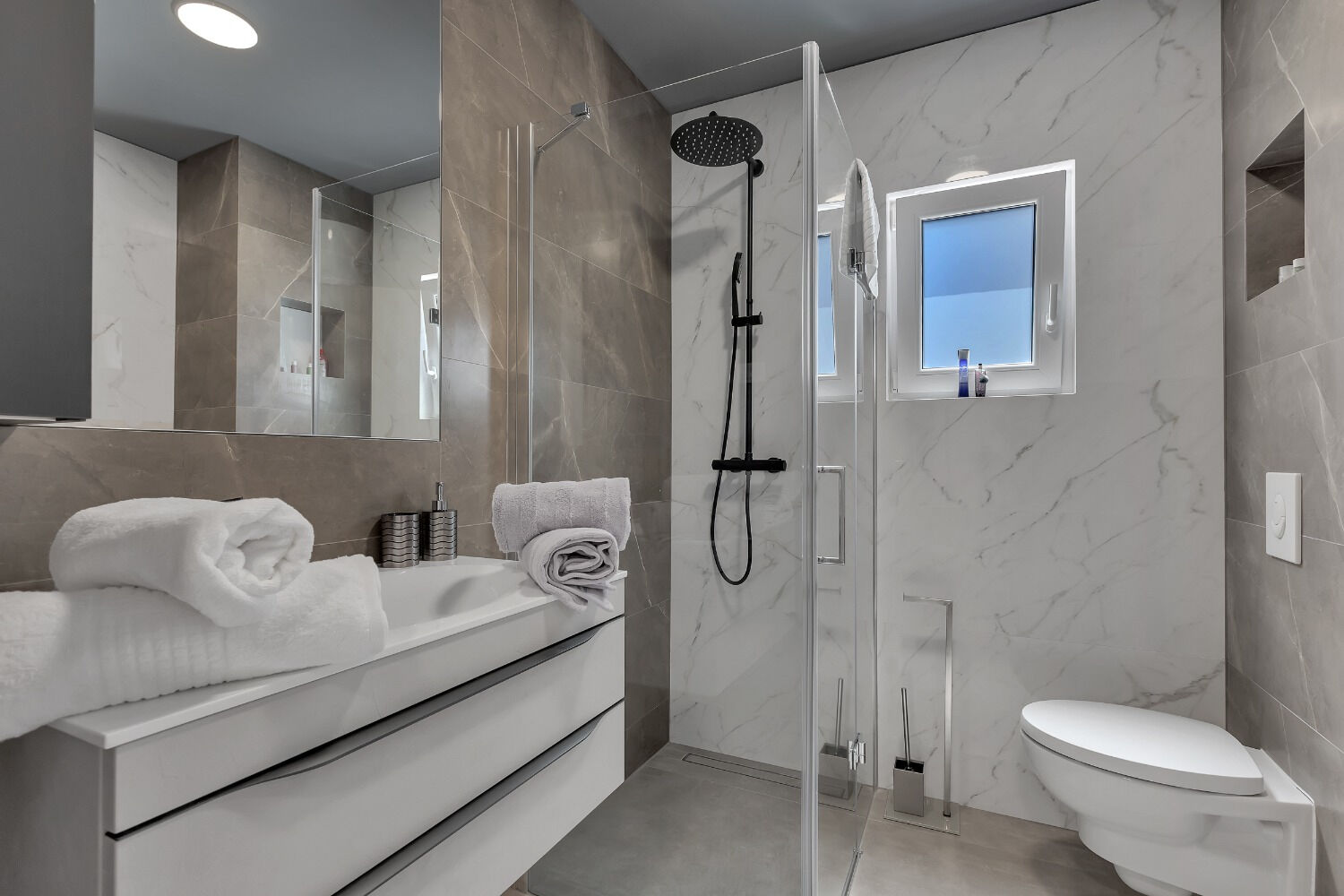 Apartment Ivana 11165-A1