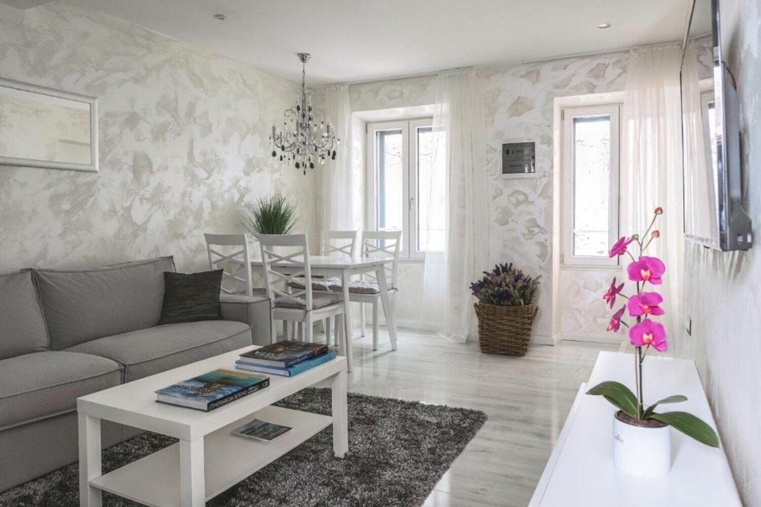 Apartments Regent 3 111651-A1